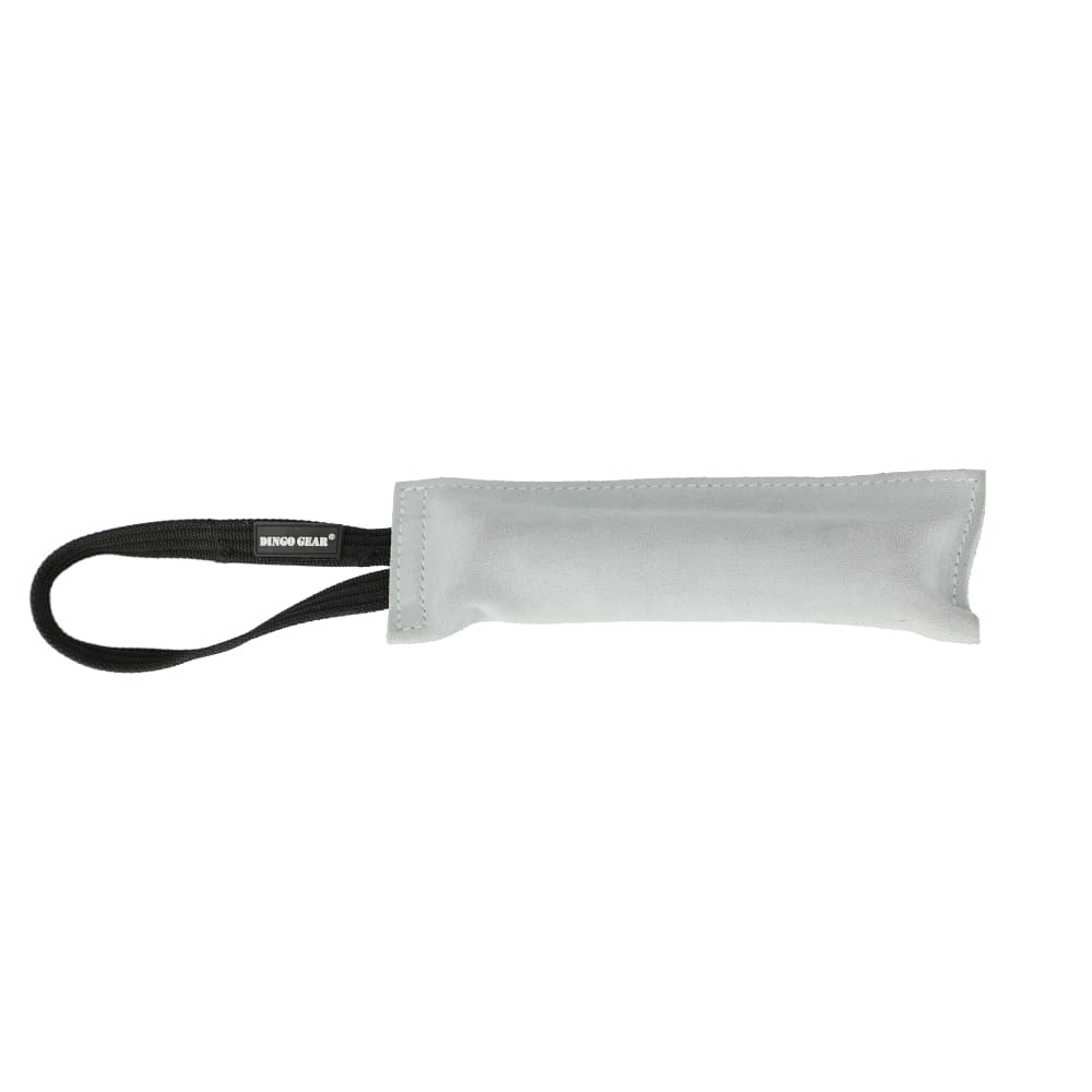Dingo Gear – jucărie de tracțiune din pluș cu lână de oaie, mâner și sunet (squeaky)
